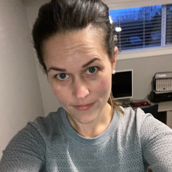 Meet your Posher, Tonya - Picture 1 of 1